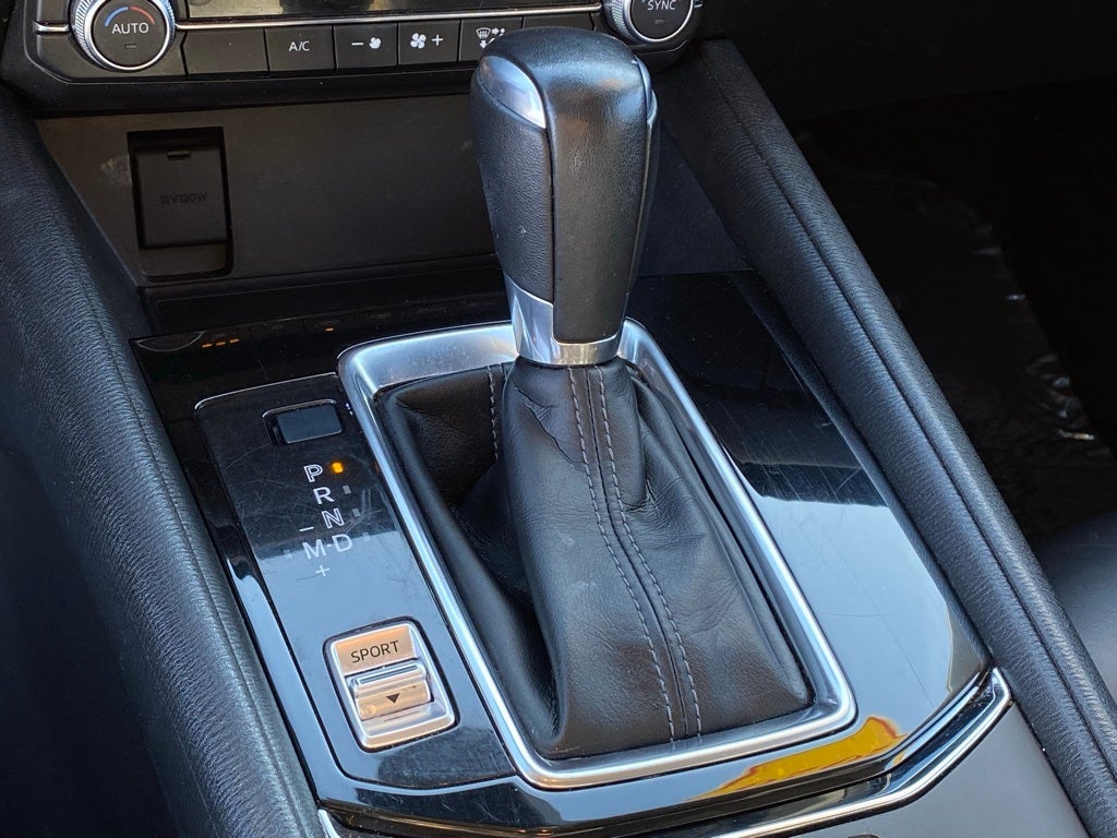 2020 Mazda Mazda CX-5 Touring HEATED LEATHER SEATS!