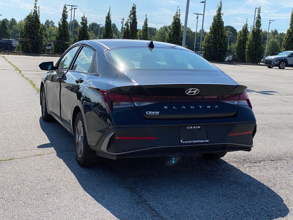 2025 Hyundai Elantra SE