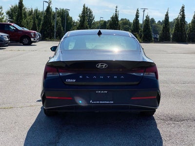 2025 Hyundai Elantra SE