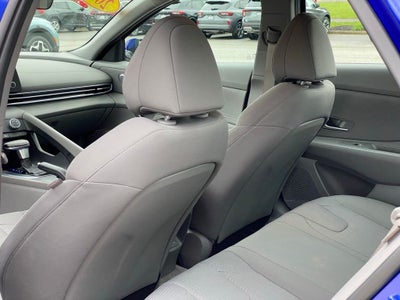 2024 Hyundai Elantra SE