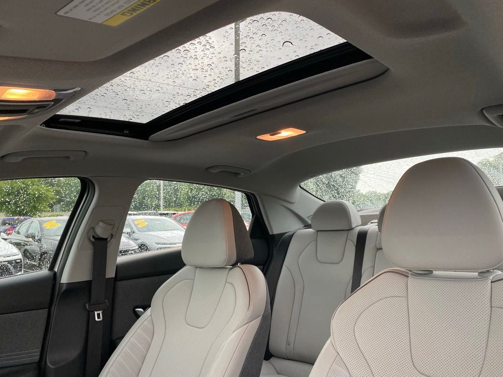 2022 Hyundai Elantra Limited
