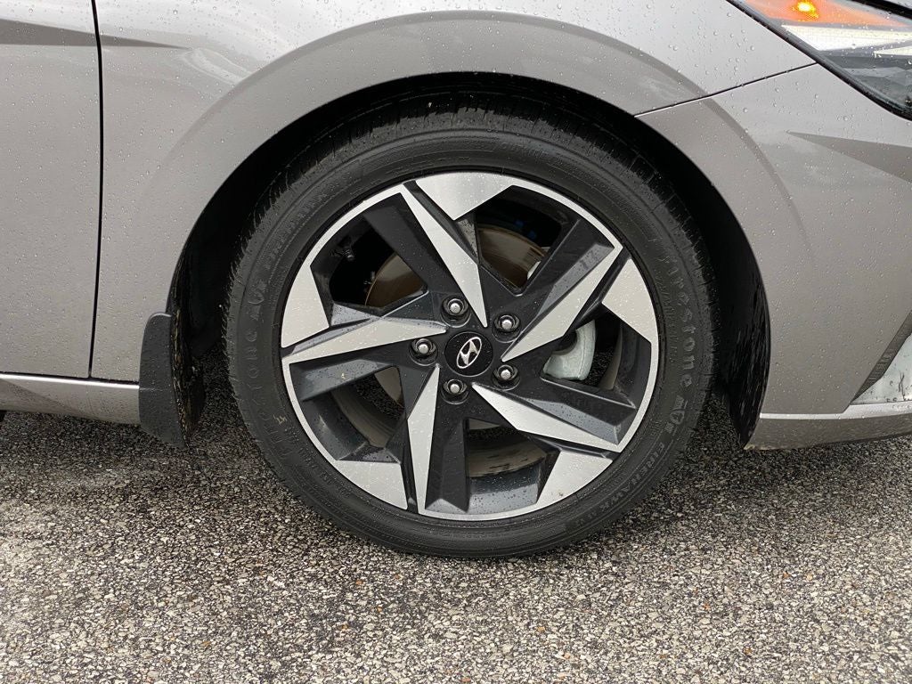 2022 Hyundai Elantra Limited