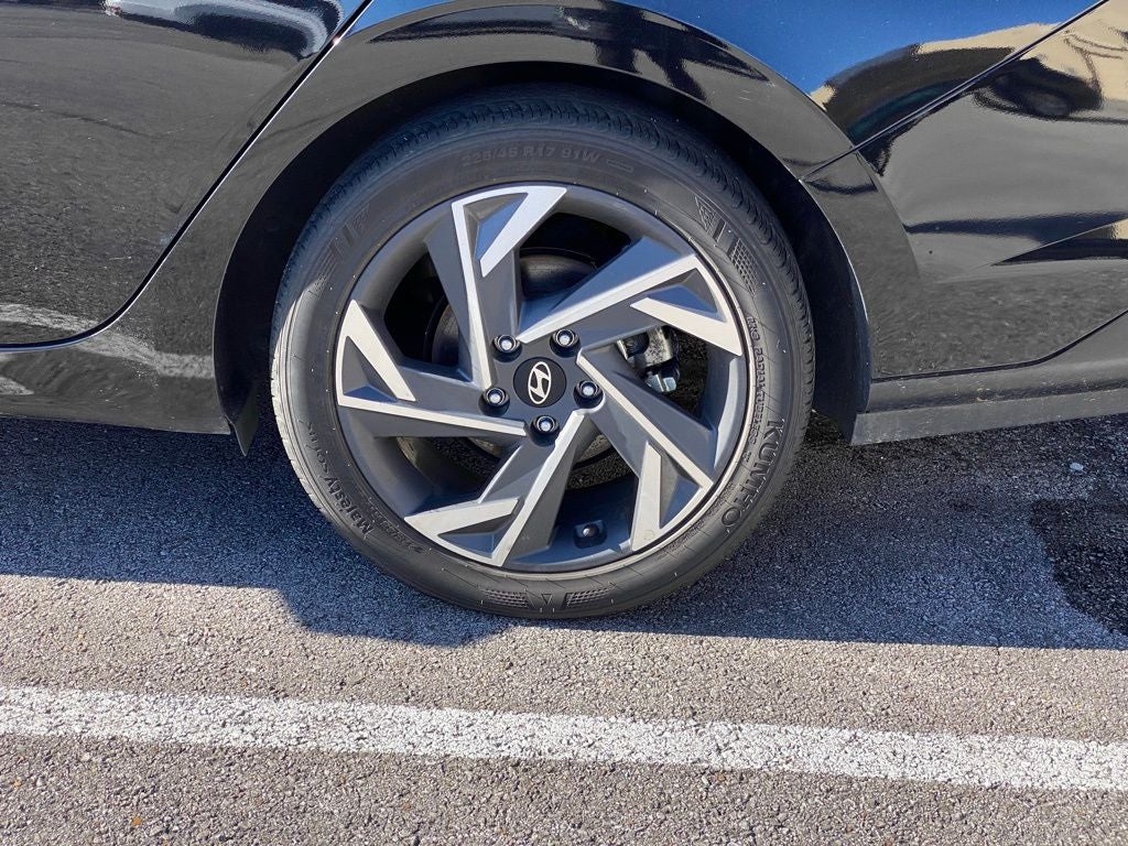 2024 Hyundai Elantra Limited