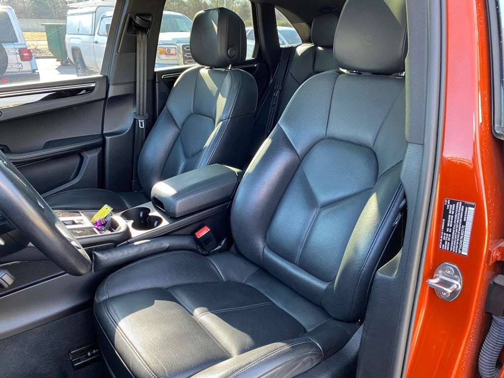 2022 Porsche Macan Base