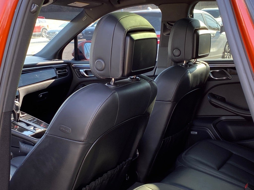 2022 Porsche Macan Base