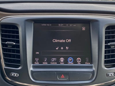 2015 Chrysler 200 C SUPER CLEAN!