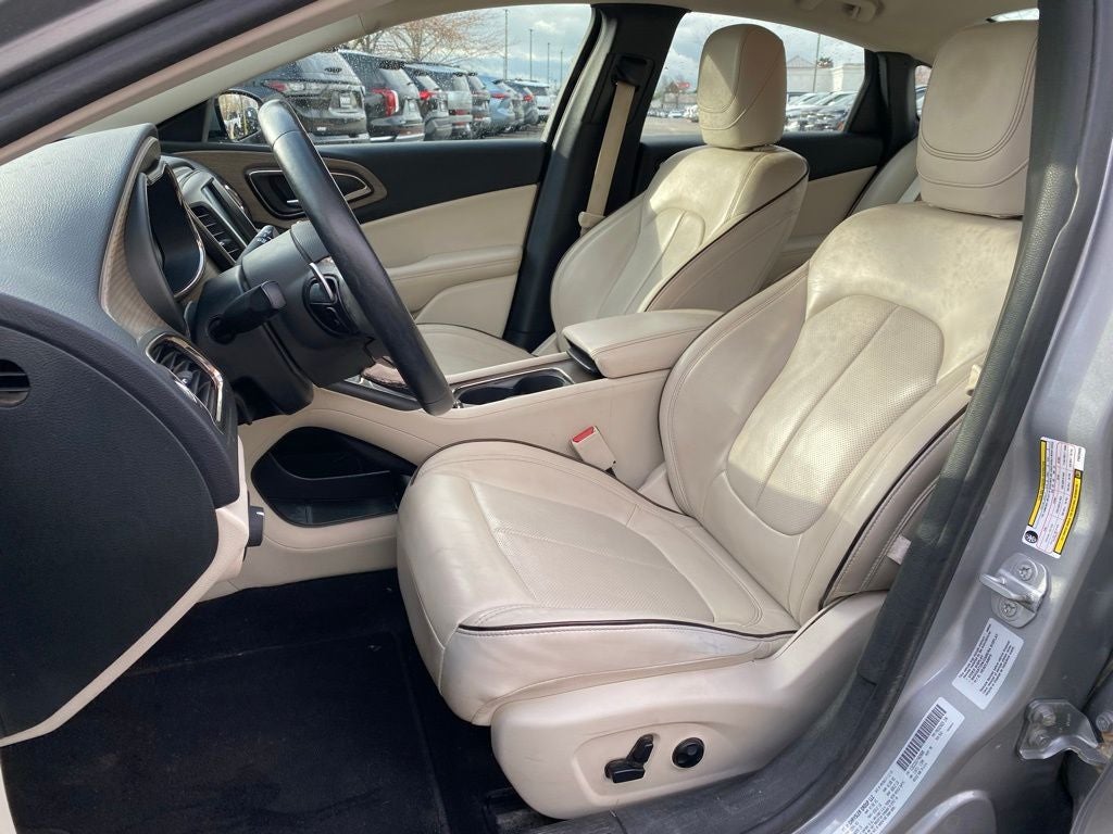 2015 Chrysler 200 C SUPER CLEAN!