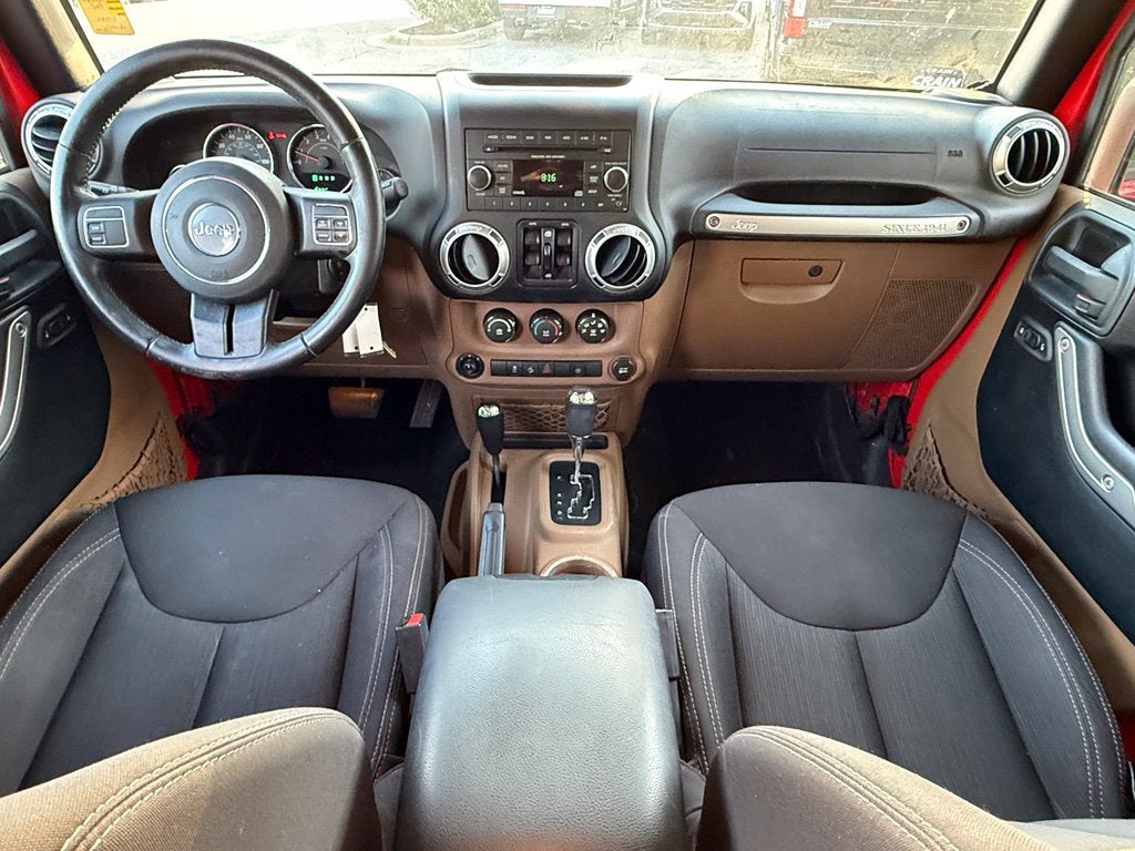 2016 Jeep Wrangler Unlimited Sahara - 4WD / CARFAX ONE OWNER