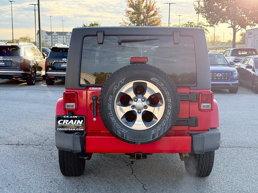 2016 Jeep Wrangler Unlimited Sahara - 4WD / CARFAX ONE OWNER