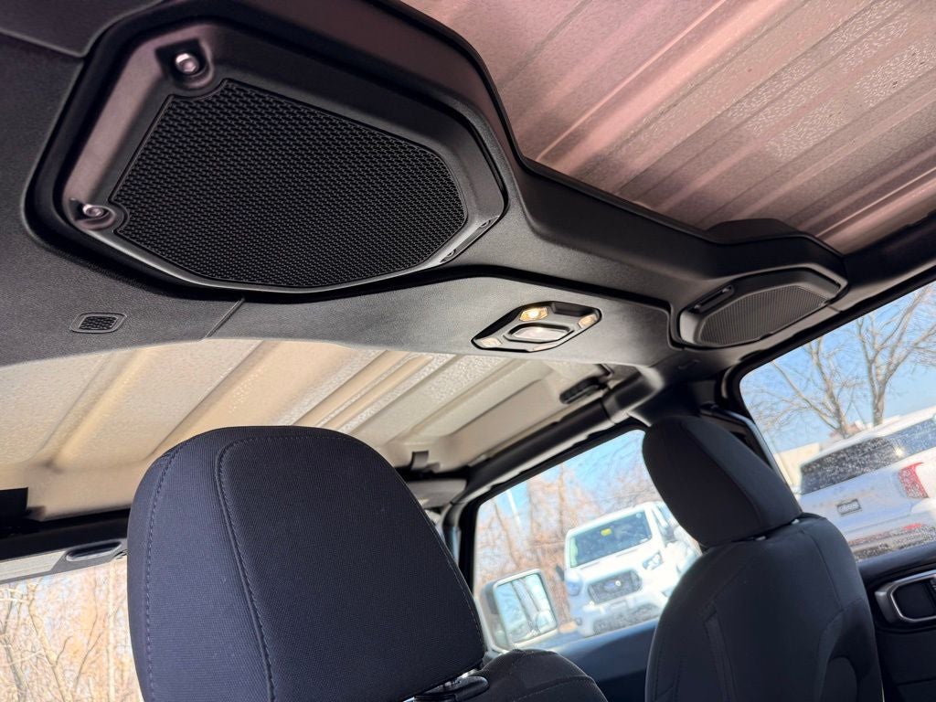 2019 Jeep Wrangler Unlimited Sahara APPLE CAR PLAY / CLEAN CARFAX/ 1 OWNER