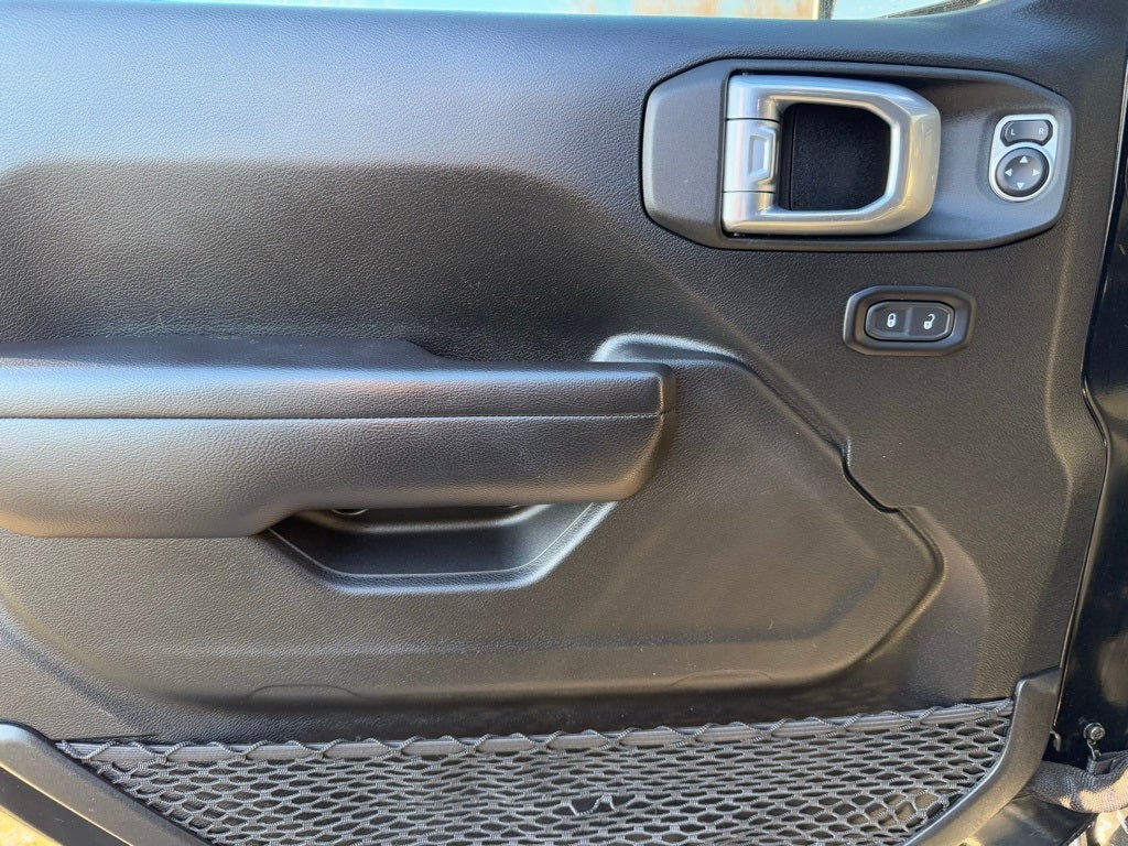 2021 Jeep Wrangler Unlimited Rubicon 4xe NAVIGATION