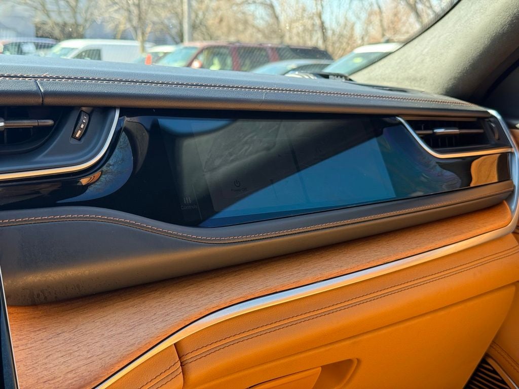 2022 Jeep Grand Cherokee Summit TECH GROUP 5