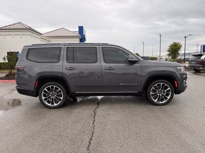 2022 Jeep Wagoneer Series III - 4WD / PANORAMIC SUNROOF / CLEAN CARFAX