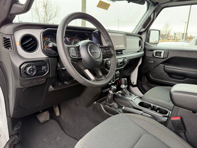 2025 Jeep Gladiator Sport S 4WD LOW MILES!!