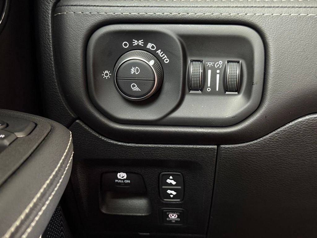 2026 RAM 1500 Limited LIKE NEW!