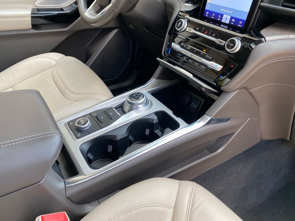 2023 Ford Explorer Platinum