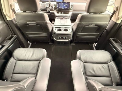 2025 Ford Expedition Platinum 4WD