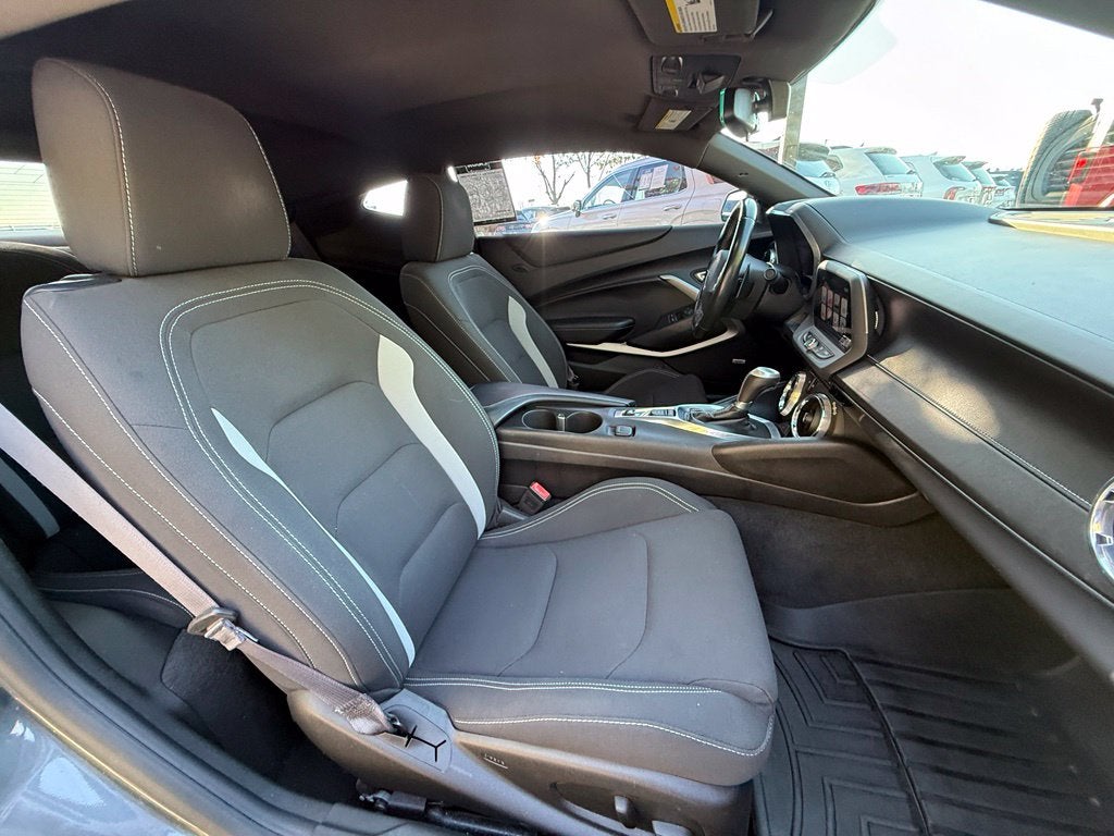 2017 Chevrolet Camaro 1LT - CARFAX ONE OWNER