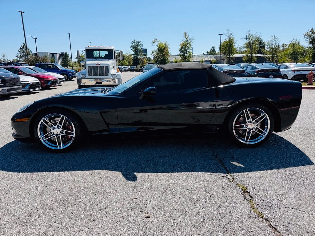 2006 Chevrolet Corvette Base - CONVERTIBLE / CLEAN CARFAX