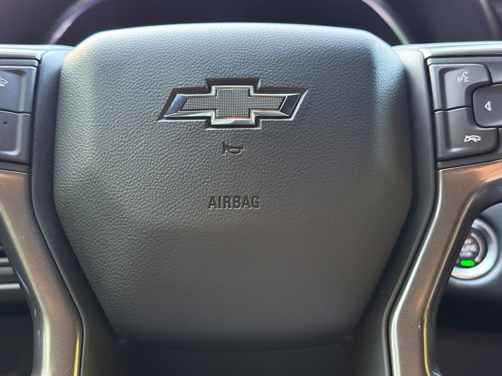 2024 Chevrolet Suburban RST - 4WD / PANORAMIC SUNROOF / CLEAN CARFAX