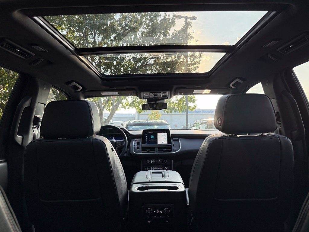 2024 Chevrolet Suburban RST - 4WD / PANORAMIC SUNROOF / CLEAN CARFAX