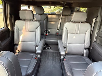 2024 Chevrolet Suburban RST - 4WD / PANORAMIC SUNROOF / CLEAN CARFAX