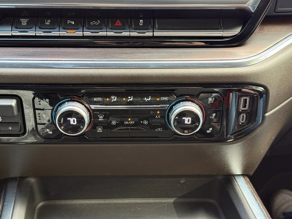2024 GMC Sierra 2500HD SLT - 4WD / CLEAN CARFAX HISTORY