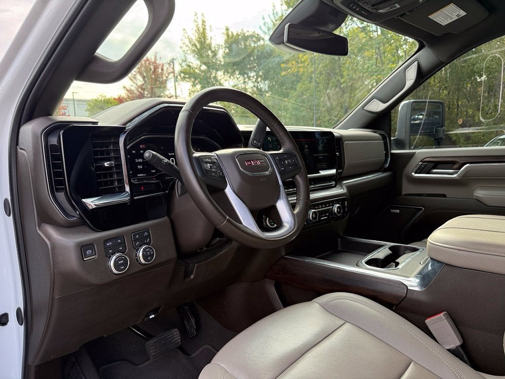 2024 GMC Sierra 2500HD SLT - 4WD / CLEAN CARFAX HISTORY