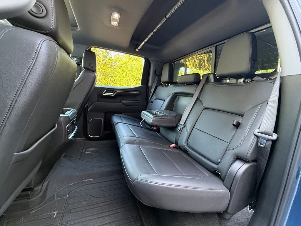 2024 GMC Sierra 1500 SLT - 4WD / CAMPER SHELL / ONE OWNER