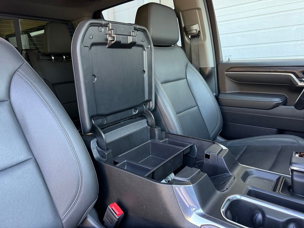 2024 GMC Sierra 1500 SLT - 4WD / CAMPER SHELL / ONE OWNER
