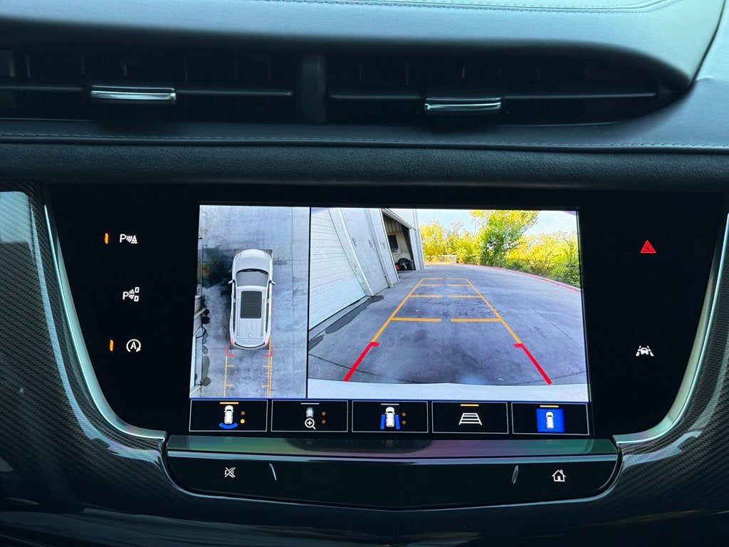 2024 Cadillac XT6 Premium Luxury Platinum - AWD / SUNROOF / ONE OWNER