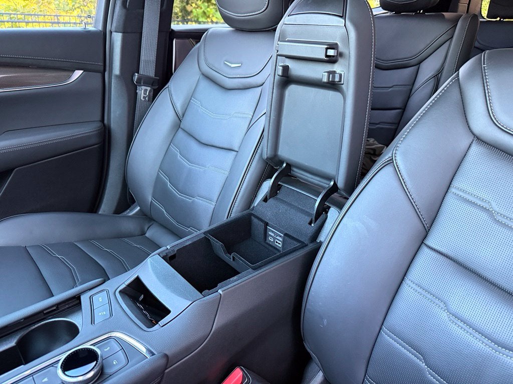 2024 Cadillac XT6 Premium Luxury Platinum - AWD / SUNROOF / ONE OWNER