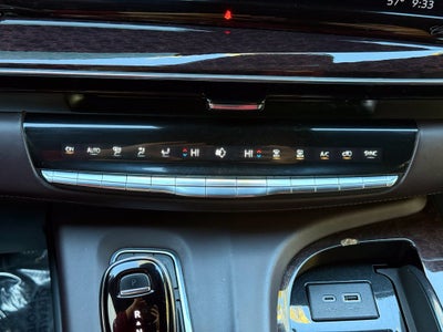 2023 Cadillac Escalade Premium Luxury Platinum - AWD / PANO SUNROOF / CLEAN CARFAX