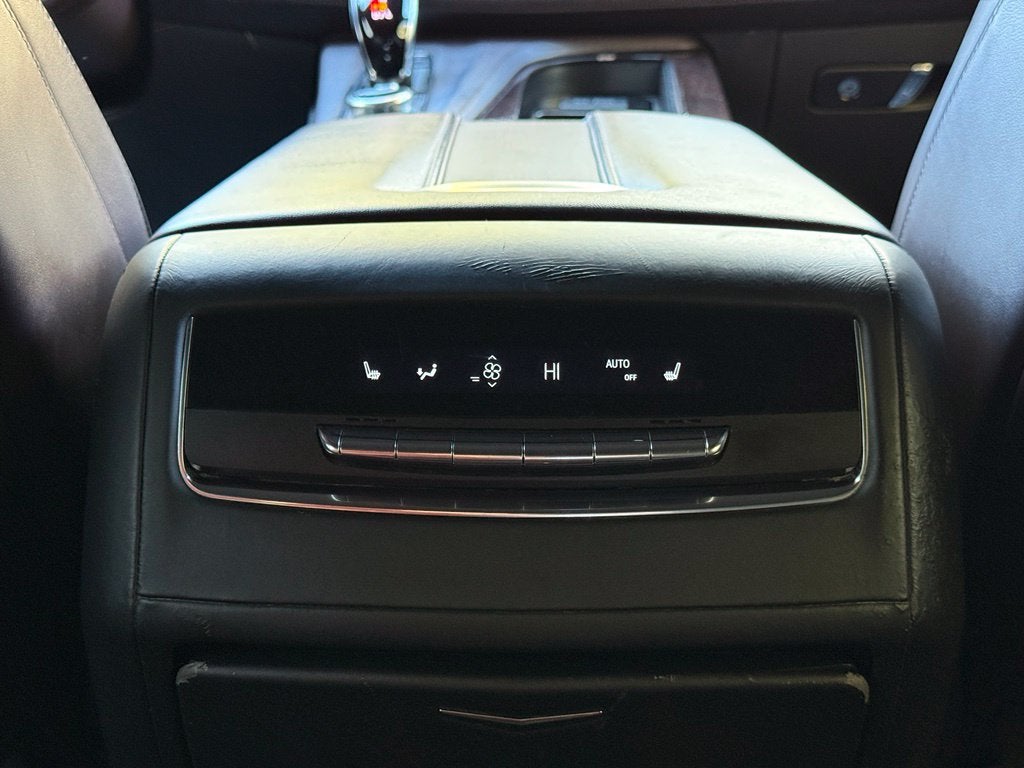 2023 Cadillac Escalade Premium Luxury Platinum - AWD / PANO SUNROOF / CLEAN CARFAX