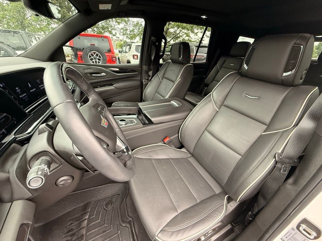 2023 Cadillac Escalade Sport