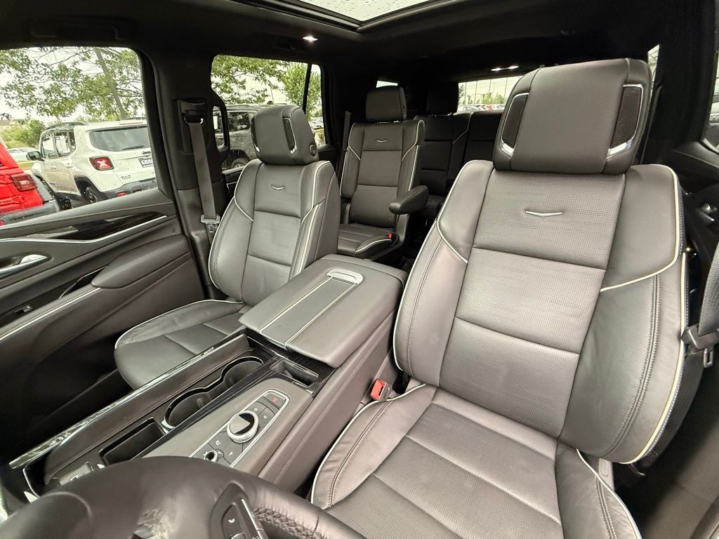 2023 Cadillac Escalade Sport