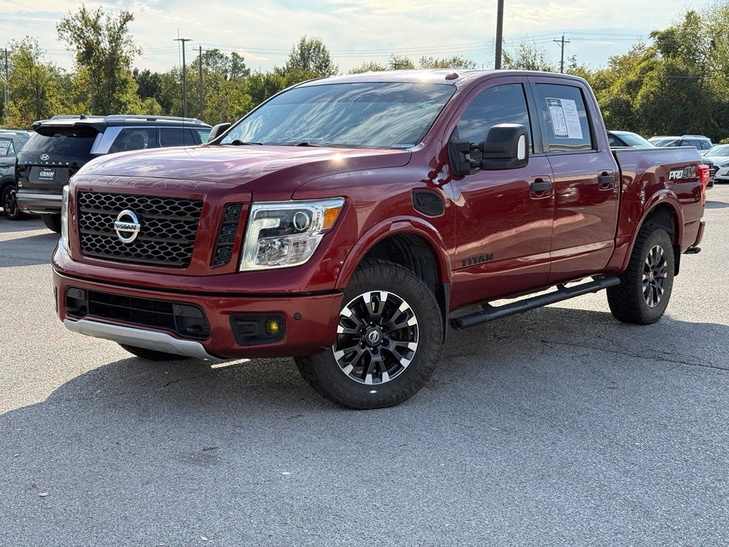 2017 Nissan Titan PRO-4X - 4WD / LEATHER