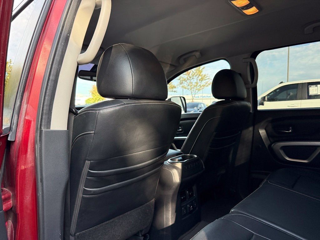 2017 Nissan Titan PRO-4X - 4WD / LEATHER