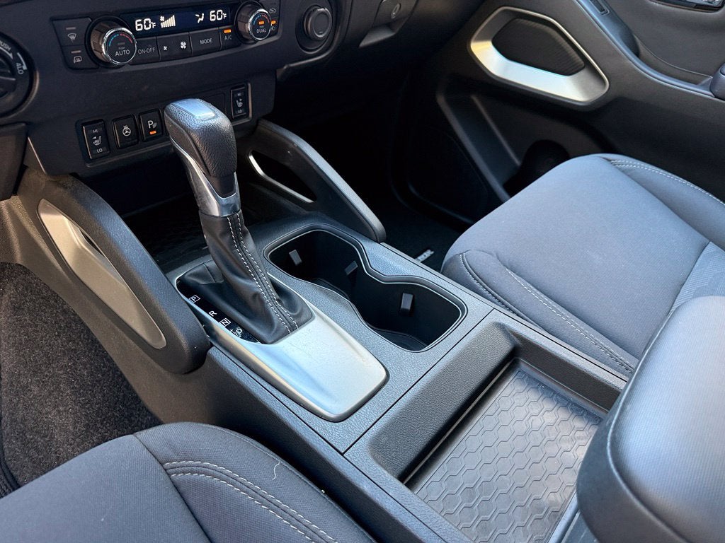 2024 Nissan Frontier SV - 4WD / CLEAN CARFAX / ONE OWNER