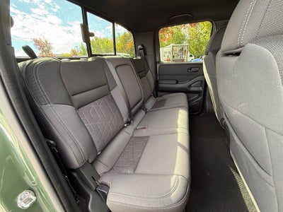 2026 Nissan Frontier SV - 4WD / CLEAN CARFAX / ONE OWNER
