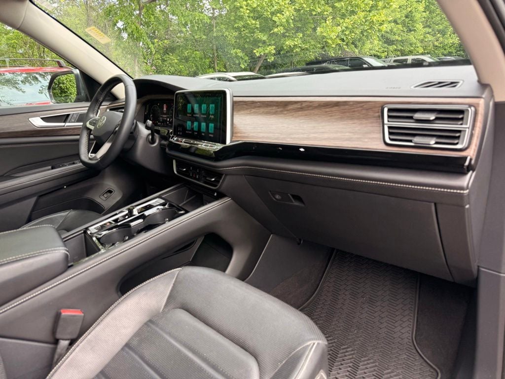 2024 Volkswagen Atlas 2.0T SEL