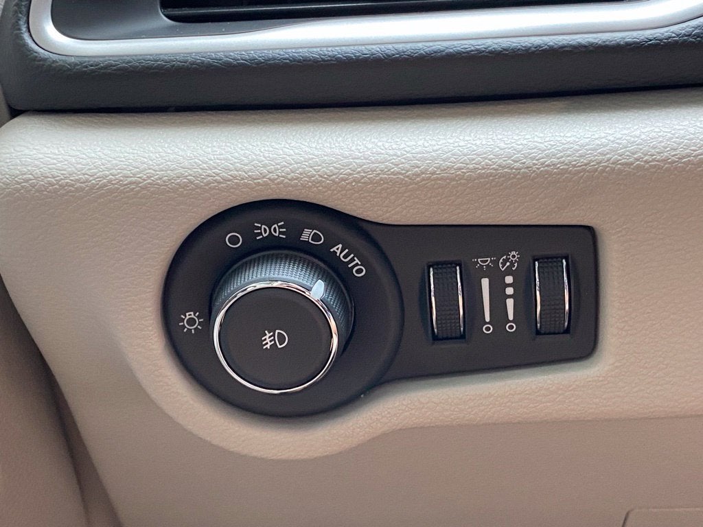2018 Chrysler Pacifica Touring L - CLEAN CARFAX