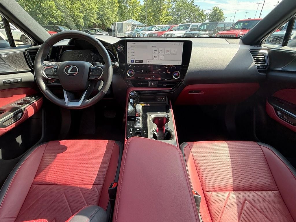 2025 Lexus NX 350h Luxury LIKE NEW!!