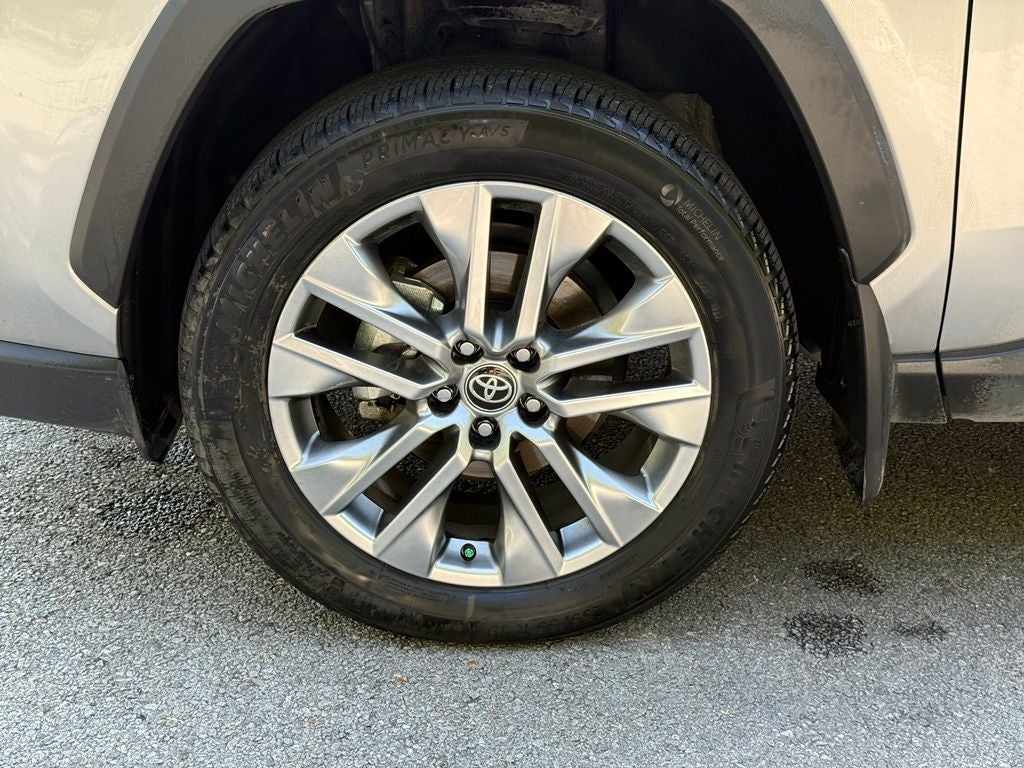 2023 Toyota RAV4 XLE Premium