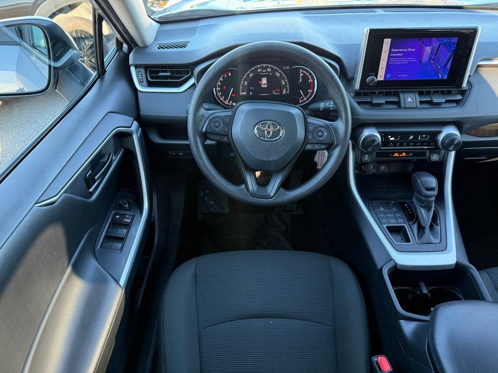 2024 Toyota RAV4 LE CLEAN CARFAX
