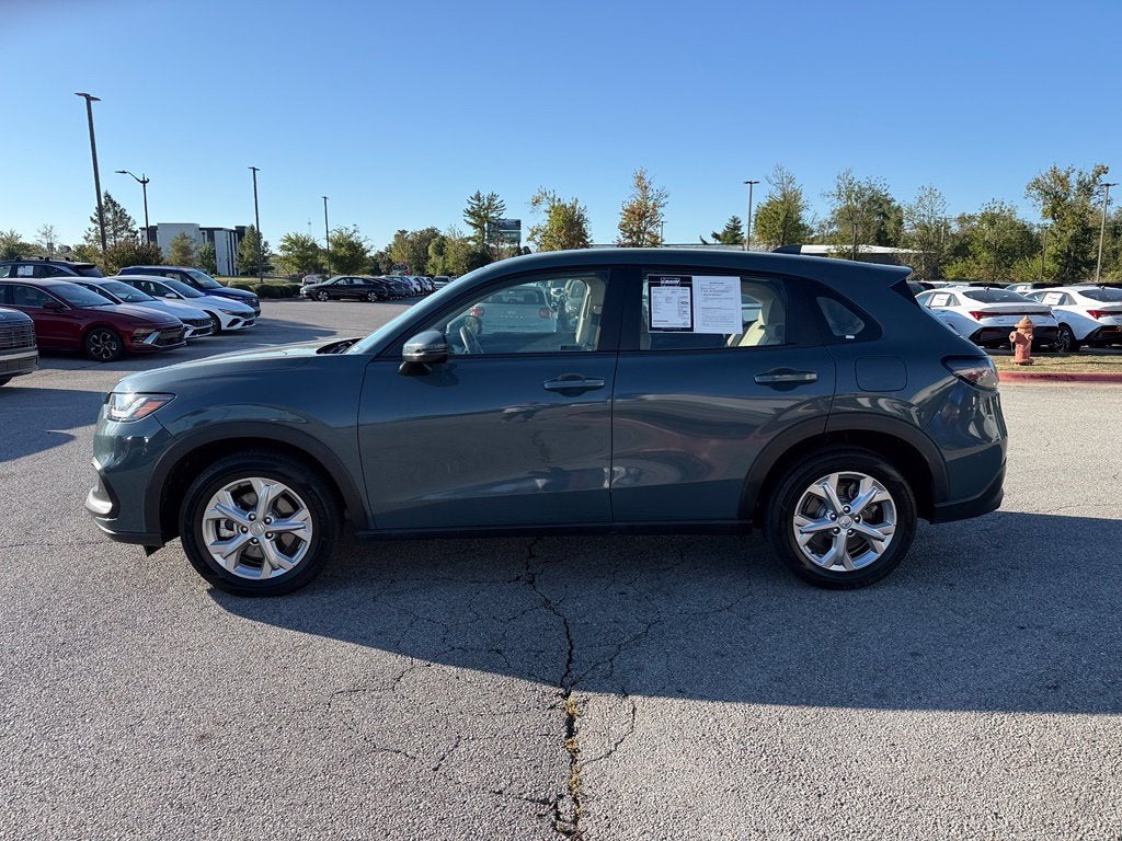 2025 Honda HR-V LX - AWD / CLEAN CARFAX / ONE OWNER