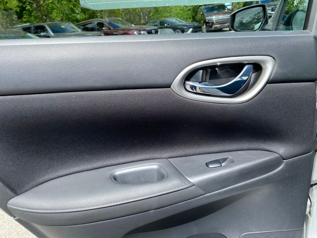 2019 Nissan Sentra SV CREAM PUFF