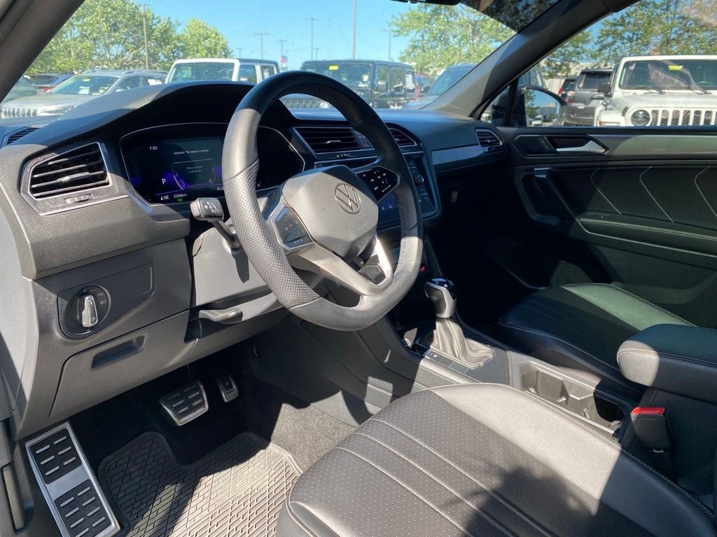 2024 Volkswagen Tiguan 2.0T SE R-Line Black