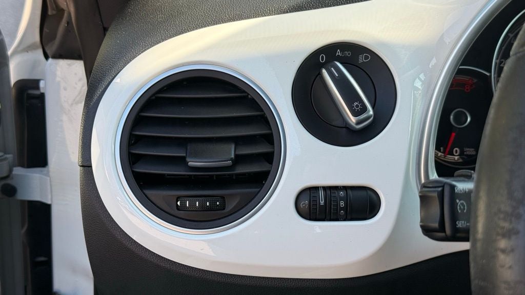 2017 Volkswagen Beetle 1.8T SE