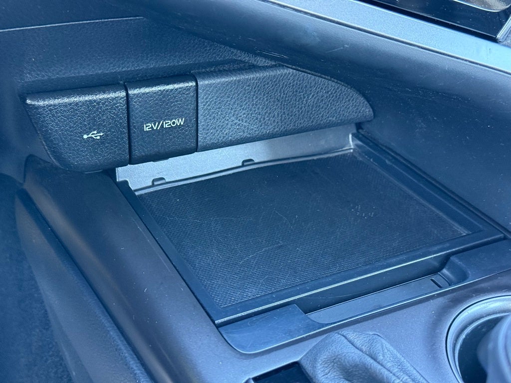 2023 Toyota Camry SE APPLE CAR PLAY